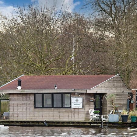 Aangenaam Op De Rijn, Woonboot, Inclusief Prive Sauna Alphen aan den Rijn Exterior photo