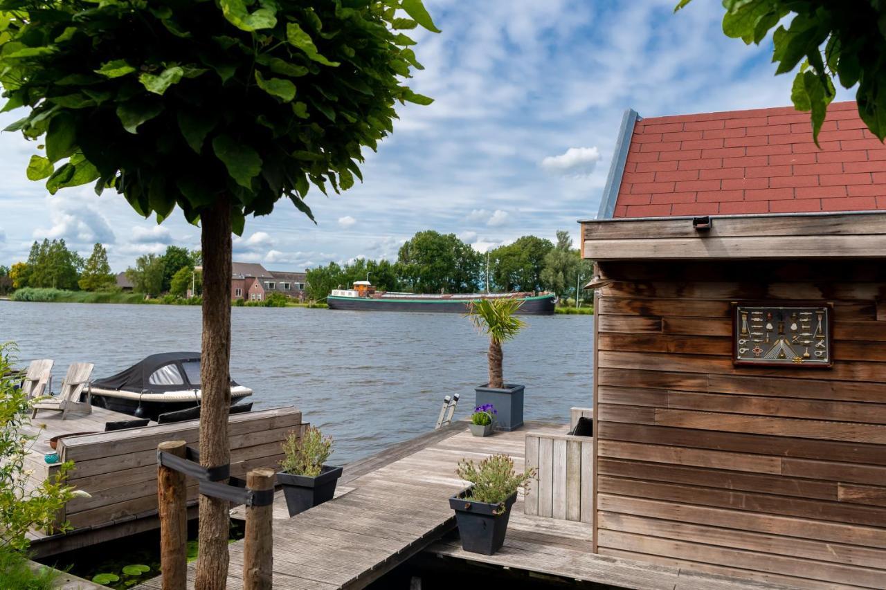 Aangenaam Op De Rijn, Woonboot, Inclusief Prive Sauna Alphen aan den Rijn Exterior photo